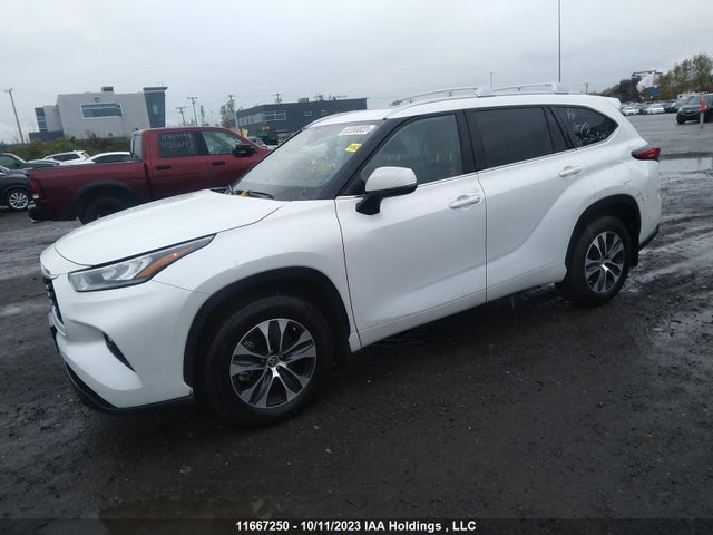 Toyota Highlander Xle 2022 5TDGZRBH1NS565616 Image 2