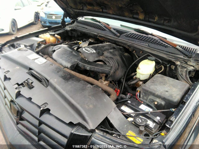 1GYEK63N25R152966 Cadillac Escalade