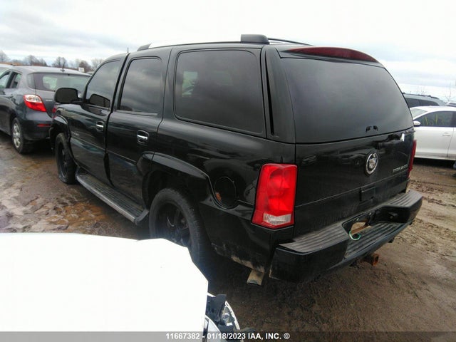 1GYEK63N25R152966 Cadillac Escalade