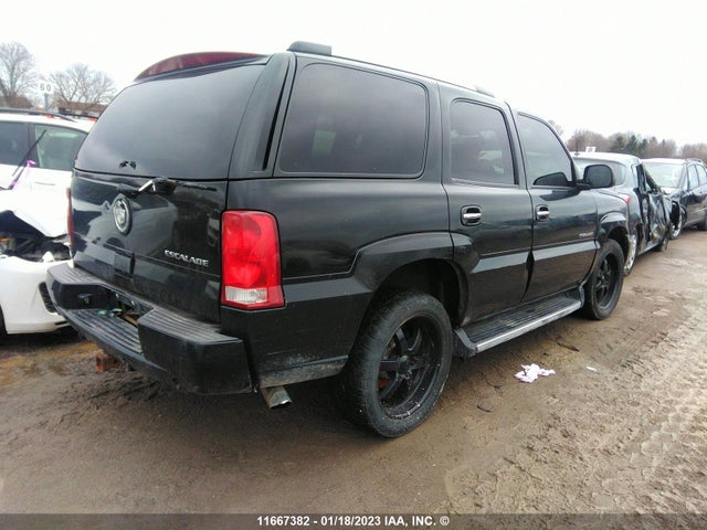 1GYEK63N25R152966 Cadillac Escalade