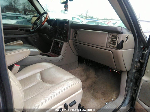 1GYEK63N25R152966 Cadillac Escalade