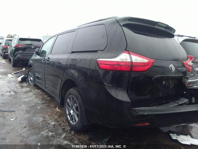 Toyota SIENNA LE 2019 5TDKZ3DCXKS018705 Image 4