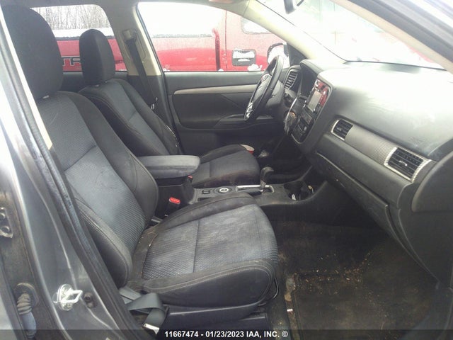 JA4AZ2A34GZ604519 Mitsubishi Outlander Es
