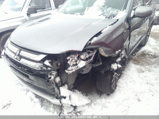 JA4AZ2A34GZ604519 Mitsubishi Outlander Es