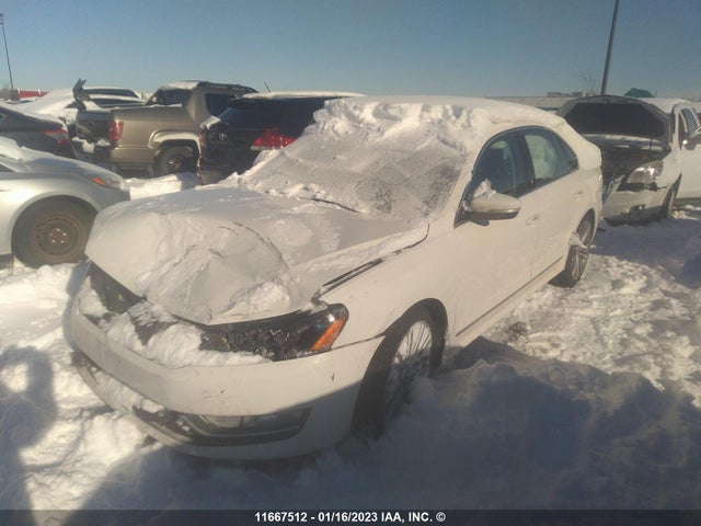 1VWBV7A35FC046701 Volkswagen PASSAT SE