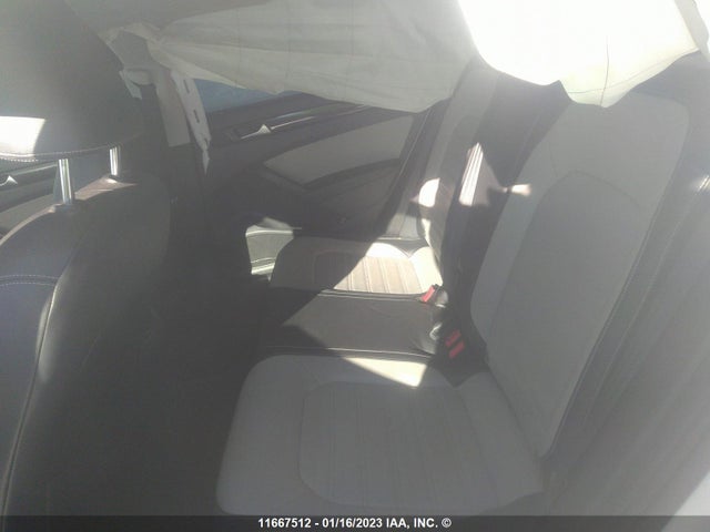 1VWBV7A35FC046701 Volkswagen PASSAT SE