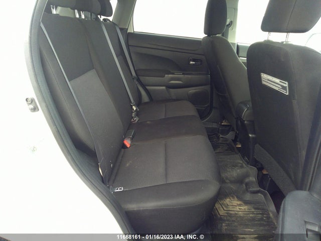 JA4AJ3AU6BZ607971 Mitsubishi RVR SE