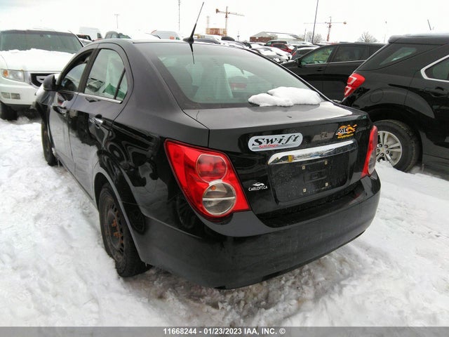 Chevrolet Sonic 2014 1G1JC5SH0E4112821 Image 3