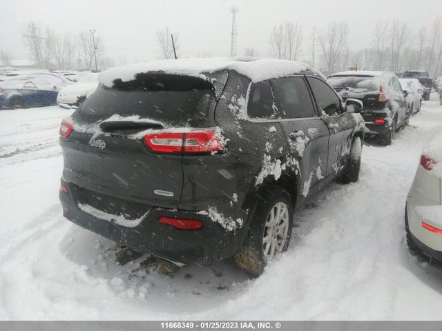 1C4PJMCS8GW195191 Jeep Cherokee Latitude