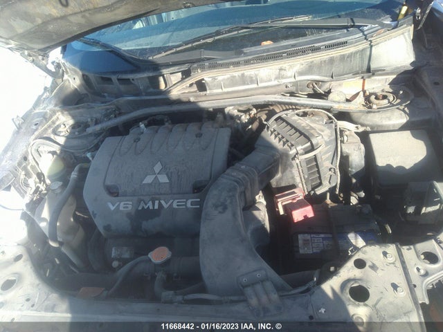 JA4JT5AX6BU609846 Mitsubishi OUTLANDER GT