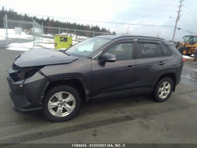 Toyota RAV4 LE 2019 2T3B1RFV7KW068467 Image 2