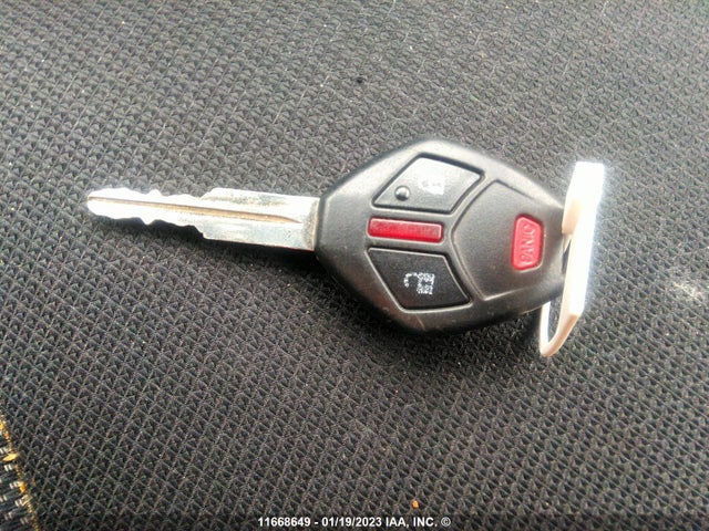 JA4AH3AU3BZ601685 Mitsubishi RVR SE
