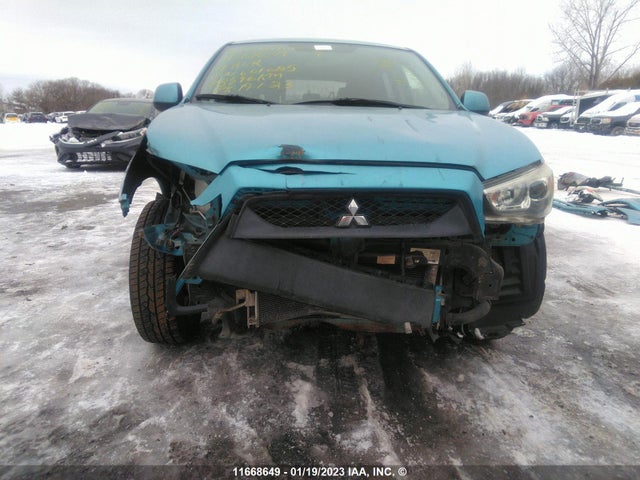 JA4AH3AU3BZ601685 Mitsubishi RVR SE