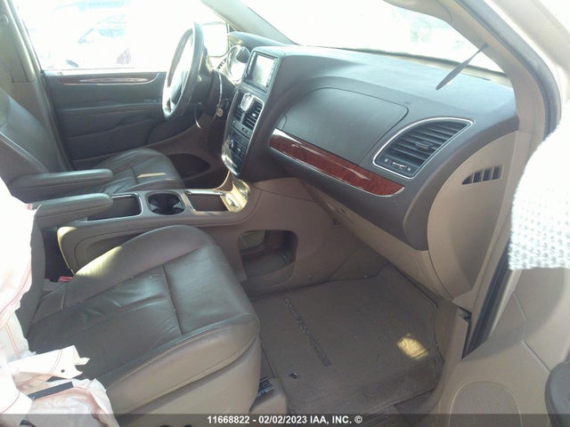2C4RC1GG8DR513256 Chrysler Town & Country Limited