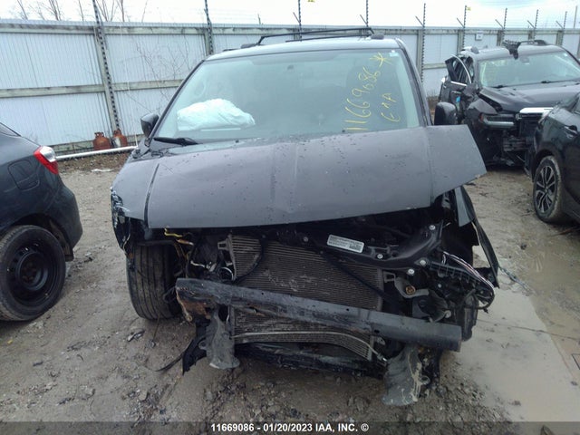 2C4RC1CG9ER243476 Chrysler Town & Country Touring L