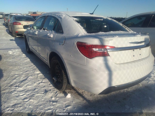 1C3CCBAB6DN667815 Chrysler 200 LX