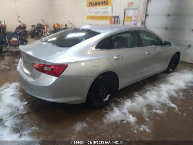Chevrolet MALIBU LT 2018 1G1ZD5ST1JF205351 Image 4