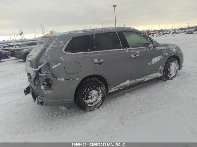 JA4J24A57JZ618651 Mitsubishi Outlander Se/gt