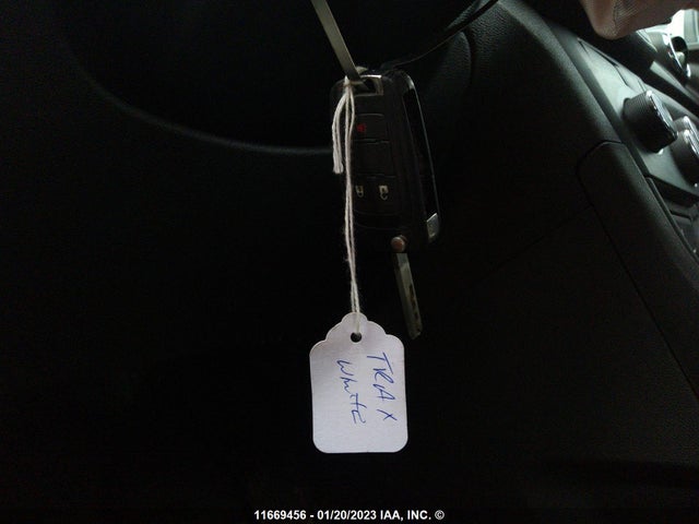 Chevrolet TRAX 2014 3GNCJKEB8EL124082 Image 3
