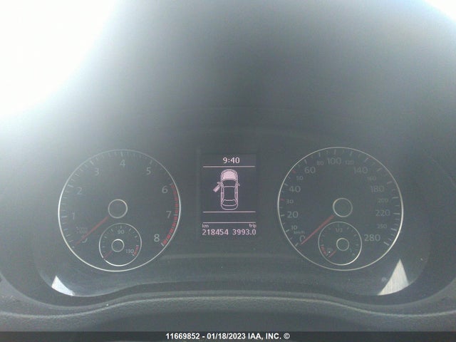 1VWBS7A38EC098525 Volkswagen PASSAT SE