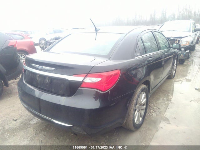 1C3CCBABXCN151679 Chrysler 200 LX