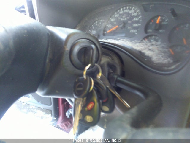 Chevrolet SILVERADO 1500 2004 1GCEC19T24Z226333 Image 3