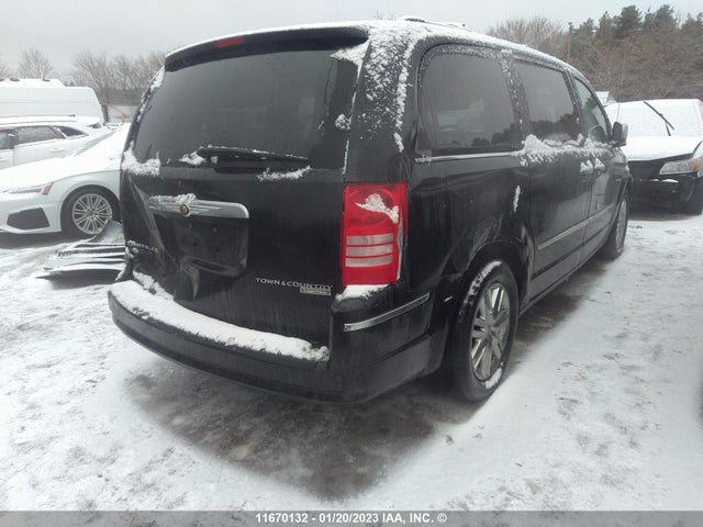 2A4RR6DX2AR123677 Chrysler Town & Country Limited