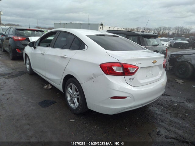 Chevrolet CRUZE LT 2018 1G1BE5SMXJ7107002 Image 3