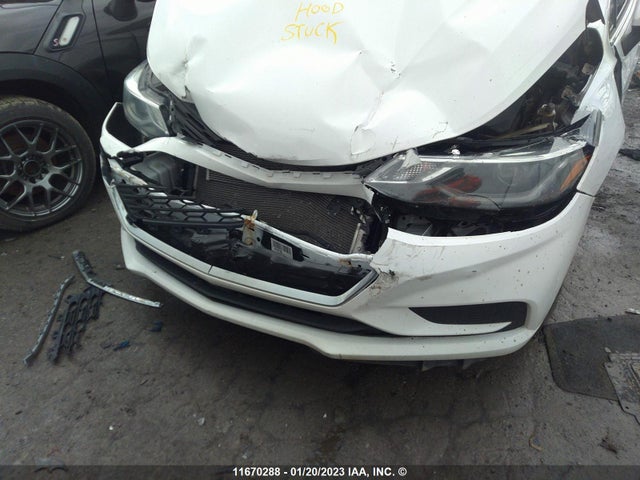 Chevrolet CRUZE LT 2018 1G1BE5SMXJ7107002 Image 6