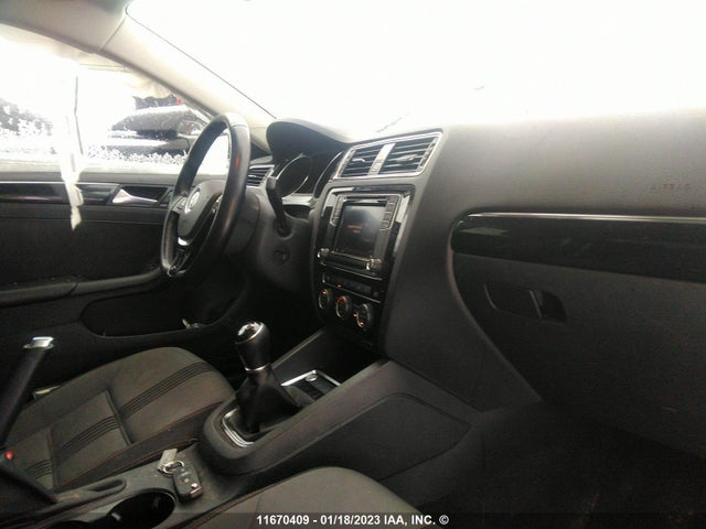 3VWB67AJ2HM330591 Volkswagen JETTA