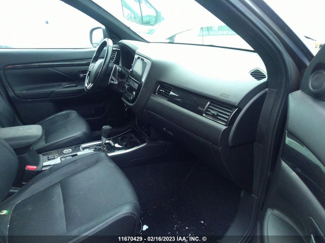JA4JZ3AX2JZ603997 Mitsubishi Outlander Se/sel