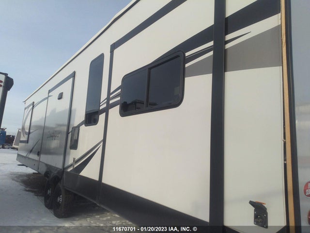11670701 :رقم المزاد ، 4X4TSAS23NJ043948 vin ، 2022 Forest River 4276 مزاد بيع