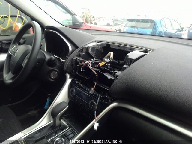 JA4AT3AA7LZ609732 Mitsubishi Eclipse Cross Es