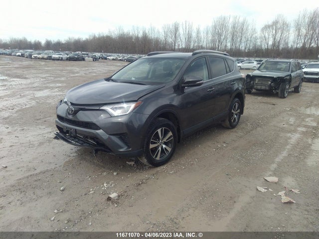 Toyota RAV4 LE 2018 2T3ZFREV5JW494495 Image 2