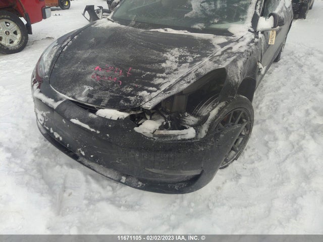 5YJ3E1EA7JF027396 Tesla MODEL 3