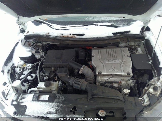 JA4J24A55JZ618308 Mitsubishi Outlander Se/gt