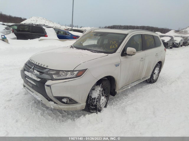 JA4J24A55JZ618308 Mitsubishi Outlander Se/gt