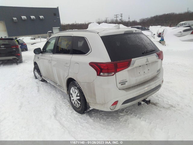 JA4J24A55JZ618308 Mitsubishi Outlander Se/gt