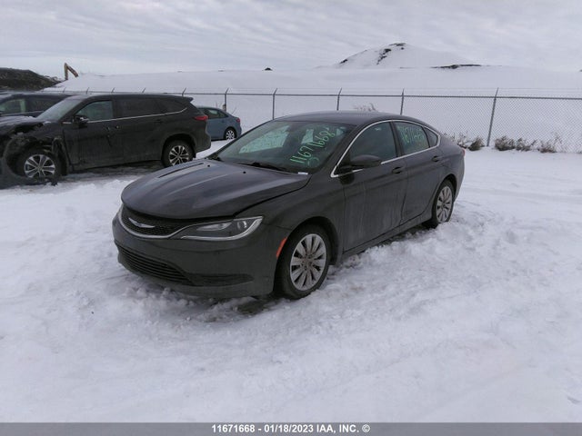1C3CCCFB1FN683261 Chrysler 200 LX
