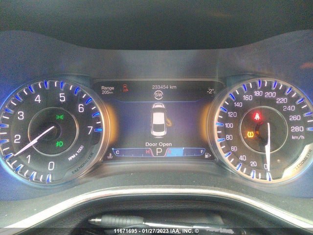 Chrysler 200 C 2015 1C3CCCCB1FN506598 Image 7