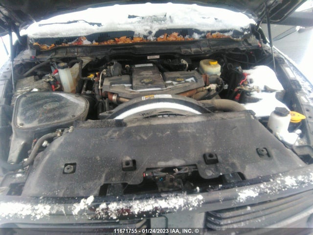 3C6UR5DL2JG190526 RAM 2500 Slt
