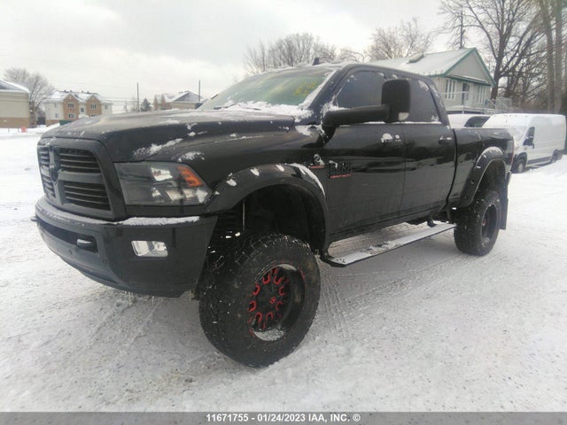 3C6UR5DL2JG190526 RAM 2500 Slt