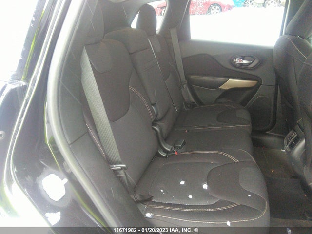 1C4PJMCS4HW581334 Jeep Cherokee Latitude