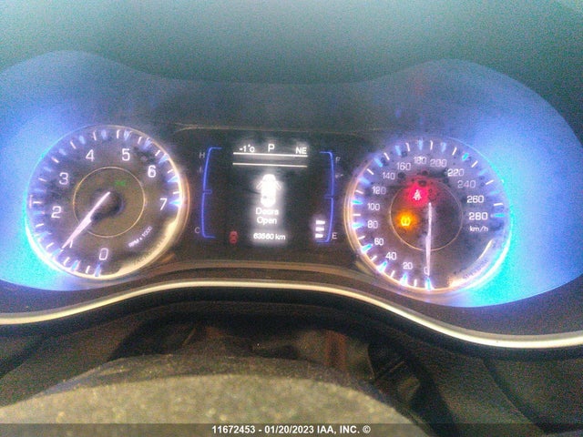 1C3CCCFB6FN550155 Chrysler 200 LX