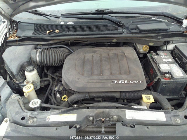 2A4RR8DG4BR694178 Chrysler Town & Country Touring L