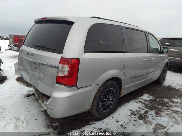 2A4RR8DG4BR694178 Chrysler Town & Country Touring L
