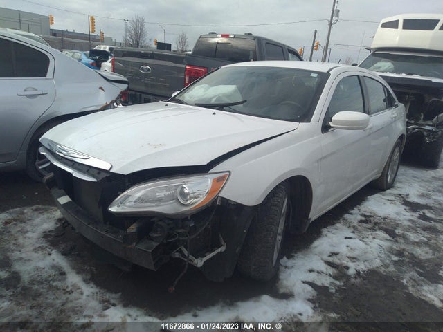 1C3CCBBB8DN500175 Chrysler 200 Touring