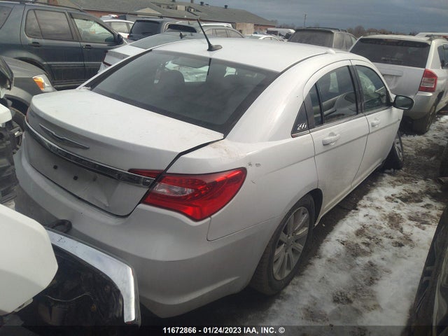 1C3CCBBB8DN500175 Chrysler 200 Touring
