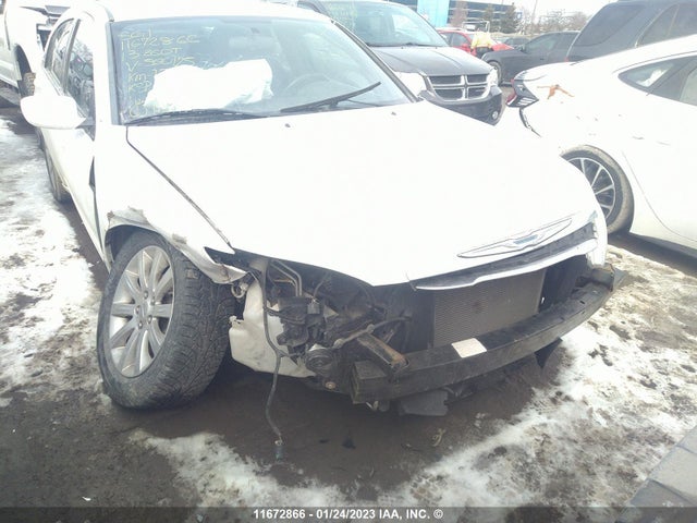 1C3CCBBB8DN500175 Chrysler 200 Touring