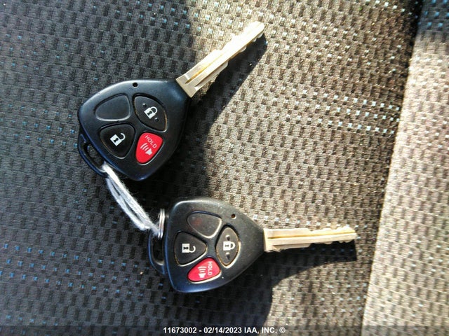 Toyota Matrix 2013 2T1LE4EE4DC023108 Image 3